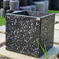 Load image into Gallery viewer, jardinera cuadrada de negro y blanco