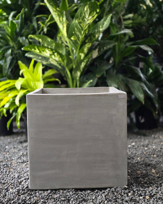 matera de concreto cuuadrada